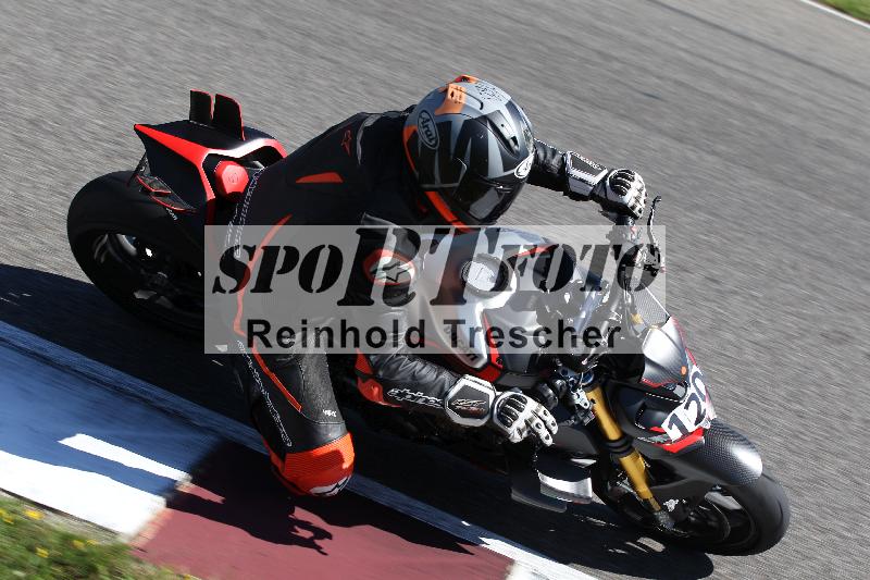 /Archiv-2025/48 25.08.2025 Cornu Master School ADR/rot-rouge/120